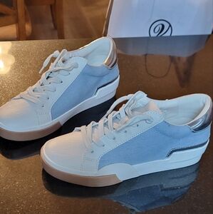 Dolce Vita Sneakers